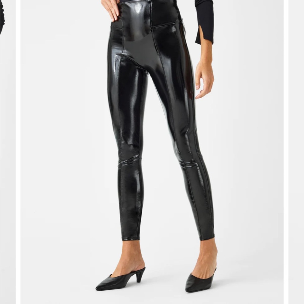 NWT BRAND NEW !faux patent leather spanx legging